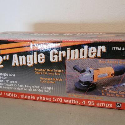 Lot 40: NEW CHICAGO POWER TOOLS 4.5" Single Phase Angle Grinder Tool 4.95 Amps