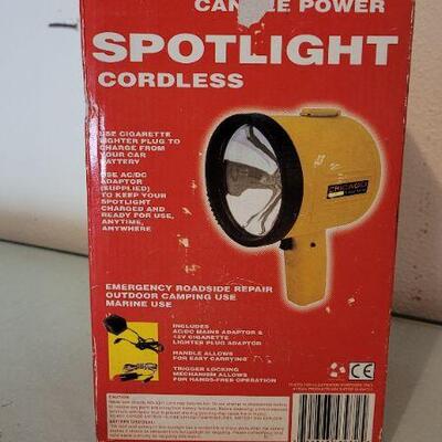 Lot 41: Vintage New Stock 500,000 Candle Power CORDLESS Spotlight