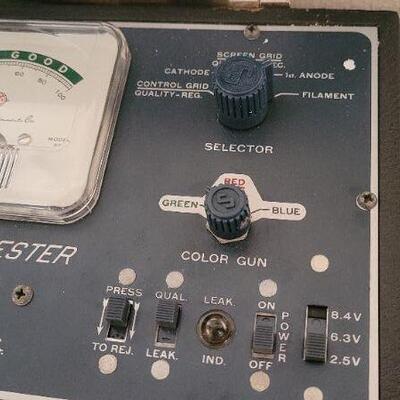 Lot 43: Vintage SUPERIOR INSTRUMENTS CO CRT Tube Tester Kit 