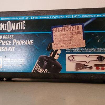 Lot 44: New BENZOMATIC 7 Piece Propane Torch Kit 