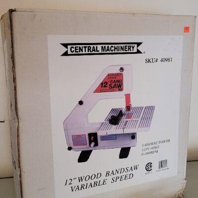 Lot 45: New CENTRAL MACHINERY 12" Wood Bandsaw Variable Speed