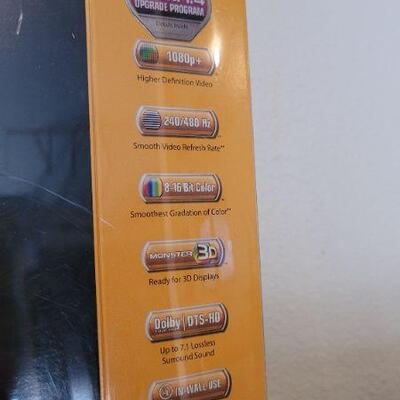 Lot 49: NEW M-Series 8 Foot Ultimate High Speed M1000HD HDMI Cable 