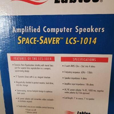 Lot 54: NEW Vintage Desktop Space Saver Amplified Computer Speakers 