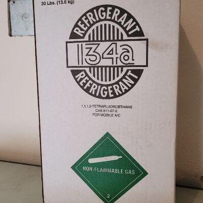 Lot 56: NEW 30lb 34A Refrigerant Canister