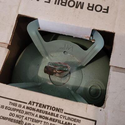 Lot 56: NEW 30lb 34A Refrigerant Canister