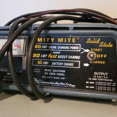 Lot 67: Vintage MITY MITE Model SE 12-50Battery Charger 