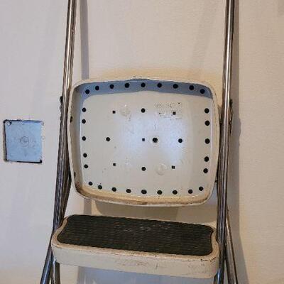 Lot 68: Vintage COSCO Metal Step Ladder
