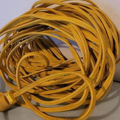 Lot 70: Nice Heavy Gauge Extension Cord YELLOW