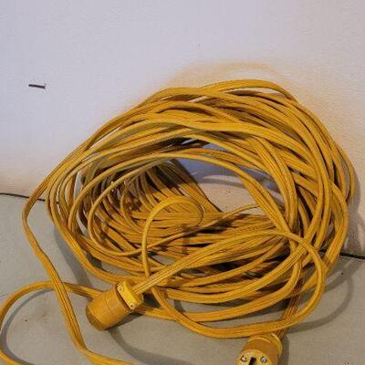 Lot 70: Nice Heavy Gauge Extension Cord YELLOW