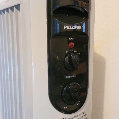 Lot 71: PELONIS Radiator Style Space Heater TESTED A+