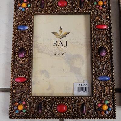 Lot 84: (2) RAJ Home Deco Picture Frames