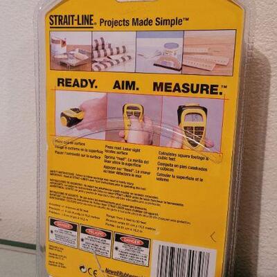 Lot 86: (2) New Tools - DIGITAL TIRE GAUGE & STRAIT LINE