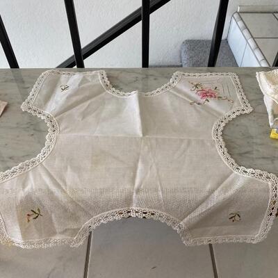 Mixed Lot of Table Linens YD#022-0106
