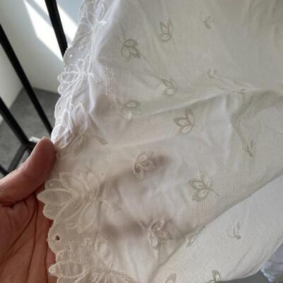 White Eyelet Lace Edge Bed Skirt YD#022-0112