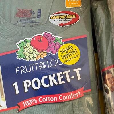 Lot of Men's Pocket T Shirts NEW IN PACKAGE Size XL YD#022-0122