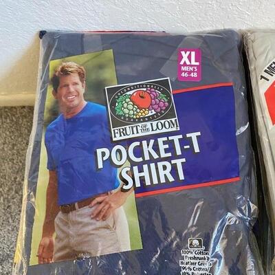 Lot of Men's Pocket T Shirts NEW IN PACKAGE Size XL YD#022-0122