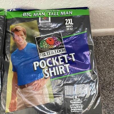 Lot of Men's Pocket T Shirts NEW in Package Size 2XL YD#022-0123
