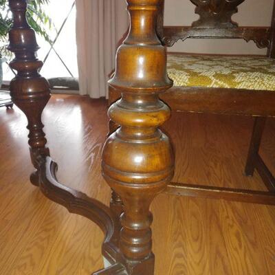 pick up Walpole-William and Mary Style Dining Set-pick up Walpole