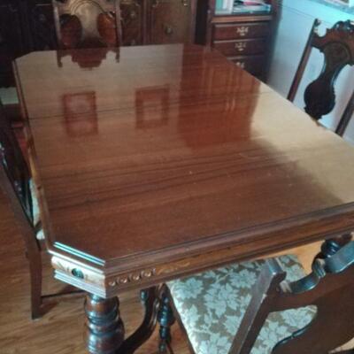 pick up Walpole-William and Mary Style Dining Set-pick up Walpole