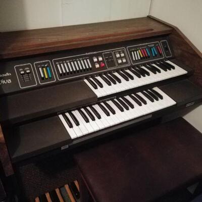 pick up Walpole-Baldwin Viva Electric Organ  -pick up Walpole