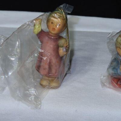 Hummel Lot #50
