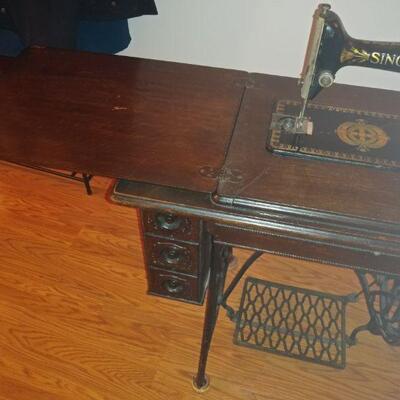 pick up Walpole-Singer Treadle Sewing Machine -pick up Walpole