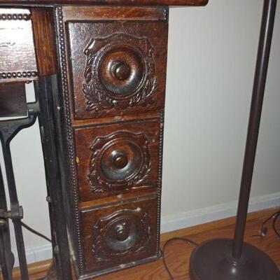 pick up Walpole-Singer Treadle Sewing Machine -pick up Walpole