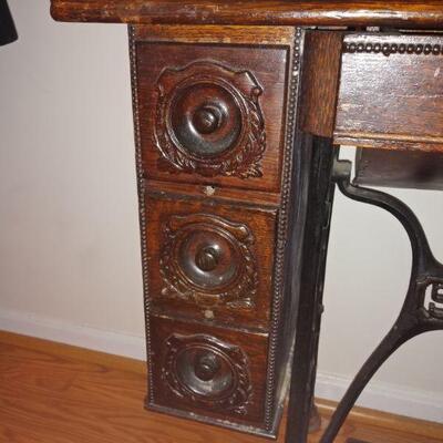 pick up Walpole-Singer Treadle Sewing Machine -pick up Walpole