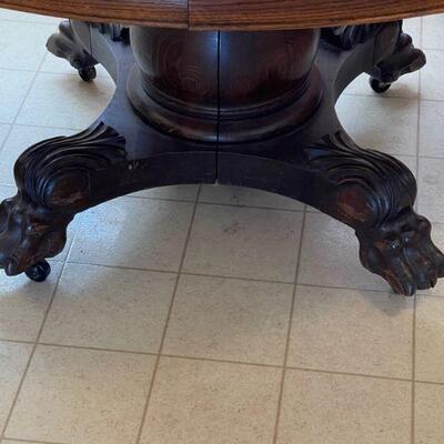Round Oak Claw Foot Dining Table