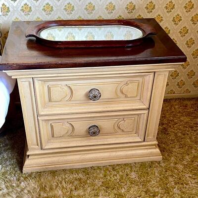 LOT 15  AMERICAN OF MARTINSVILLE PAIR OF 70s MEDITERRANEAN STYLE NIGHT STANDS YELLOW PAINT GLOSSY WOOD