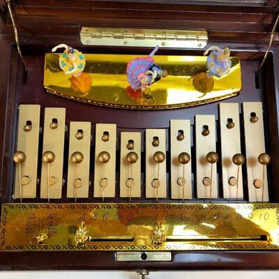Wood Glass Top Decorative Music Box Multiple Songs