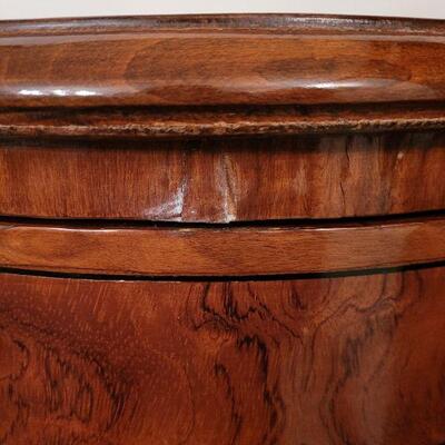 Lot 127: BOMBAY Round Chest 47.5" Ã— 19"