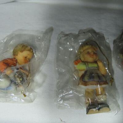Hummel Lot #52