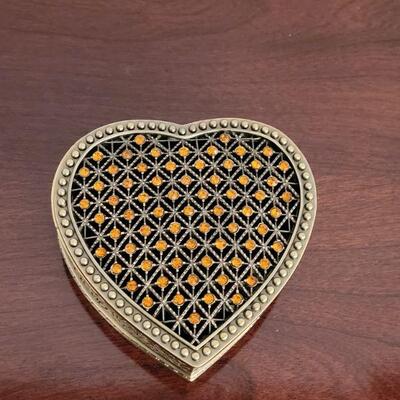Lot 142: BOMBAY Jeweled Heart Box
