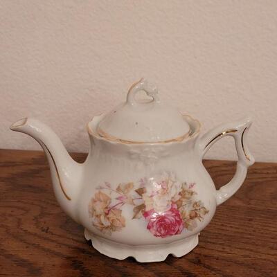 Lot 150: (2) Vintage Transfer Floral Small Teapots 