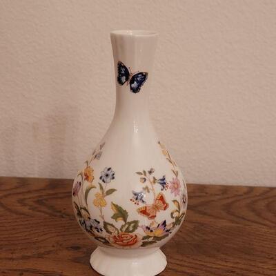 Lot 151: Ainsley Vase