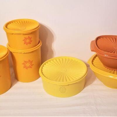 Lot #45  6 Pieces Vintage Tupperware - 1970's