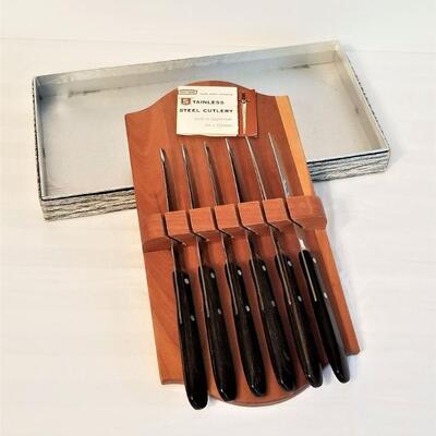 Lot #46  New in Box - Vintage Set of Craftsman Steak Knives