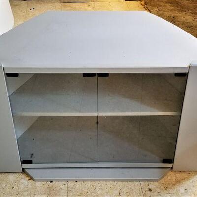 Lot #51  Contemporary Tv/Component Stand with glass doors