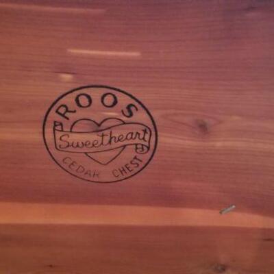 Lot #60  Vintage Roos Sweetheart Cedar Chest - very clean