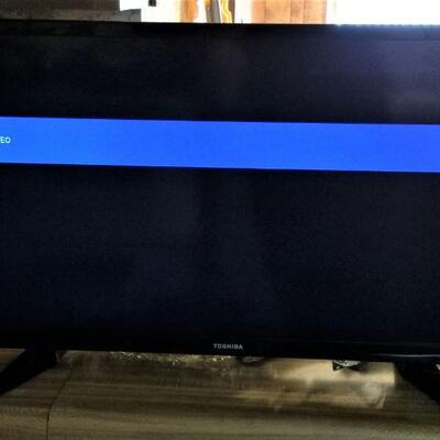 Lot #64  Toshiba Flat Screen TV - 28" with remote