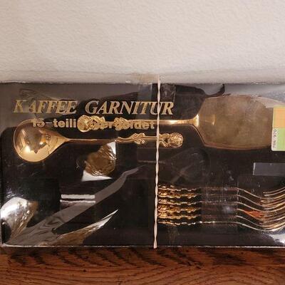 Lot 153: Kaffe Garnitur Goldwash Serving Set