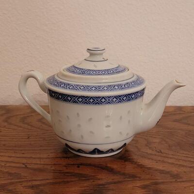 Lot 155: Eggshell Chinese Teapot 