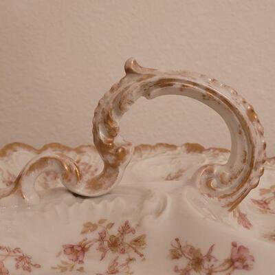 Lot 158: 12" Serving Dish