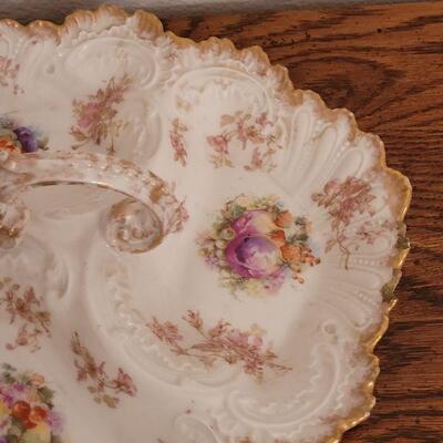 Lot 158: 12" Serving Dish