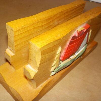 2- Hand made Jewelry 6x5' and Napkin holder hand made.