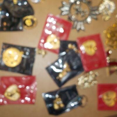 " Custom Jewelry accessory kit/ 100+ pieces ".