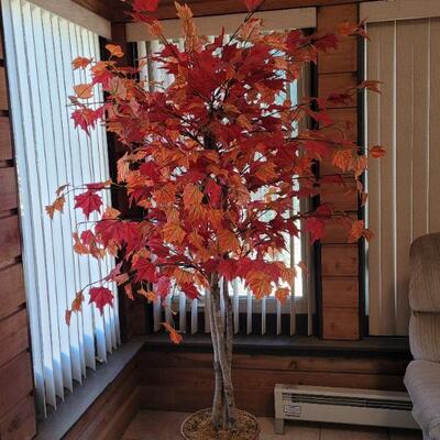 Lot 163:  Handmade Silk Tree from Loveland 