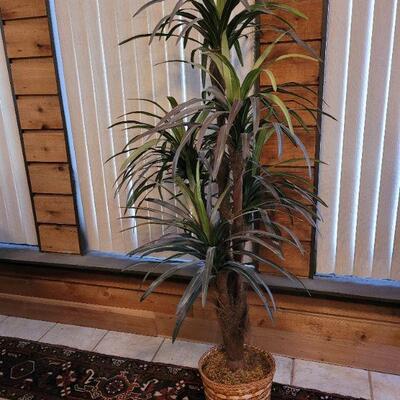 Lot 181: Handmade Silk Tree - Made in Loveland 