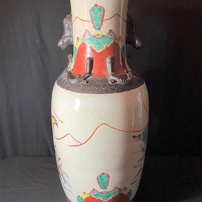 LOT#91LR: 19th Century Chinese Vase w/ Warrior Motif